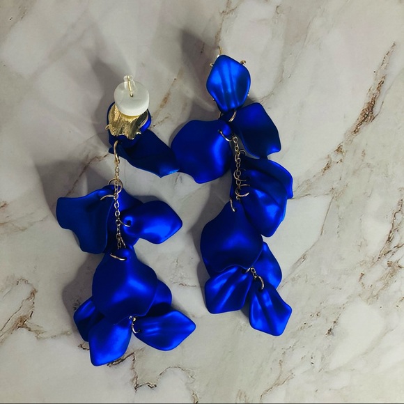 NEW Blue petals earrings - Picture 3 of 4